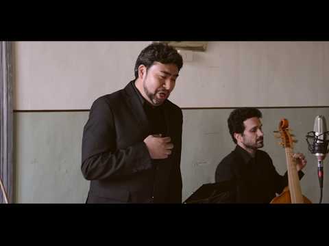 Juan del Encina:  Ay, triste que vengo