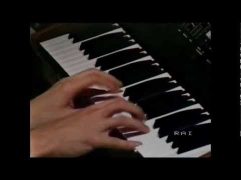 Mike Oldfield - Crises Part 2 (Live in Viareggio 1984) VHSrip