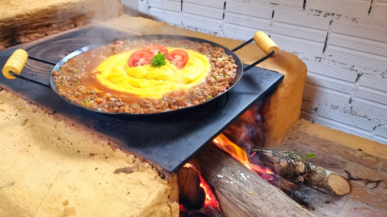 INCRÍVEL FÁCIL E DELICIOSO||RECEITA PREFERIDA FEITA NO DISCO DE ARADO E NO FOGÃO A LENHA