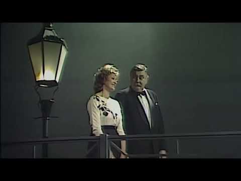 Yvetta Simonová – Pod starou lucernou