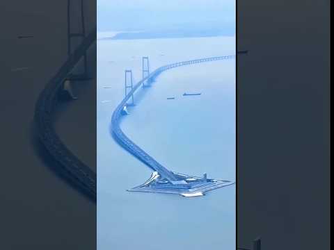 👉 World’s Longest Sea Bridge 😳 Cars Go Underwater!