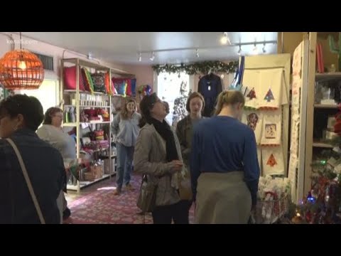 download lagu mp3 mp4 Benefits Of Shopping Local, download lagu Benefits Of Shopping Local gratis, unduh video klip Benefits Of Shopping Local