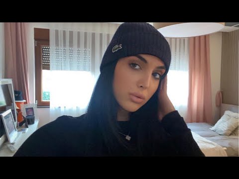 Reja e Gilit sjell poza atraktive nga dhoma e gjumit