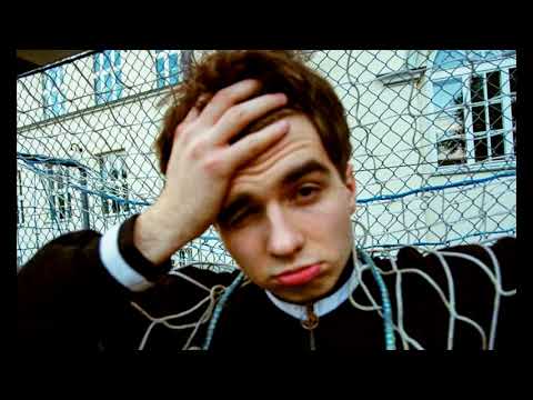 MATA - UKRYTY W MIEŚCIE SZAFIR