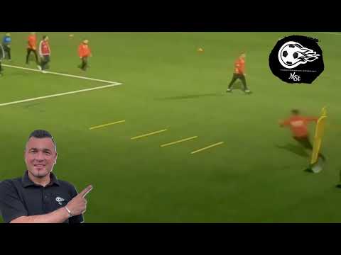 Fussballtraining: Schnelligkeitstraining mit Farbreizen und schnellen seitlichen Bewegungen