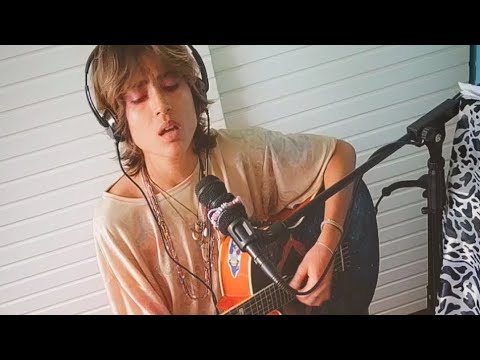 Blessed we are, por Peia 🦚 Versão em Live Looping 🦋