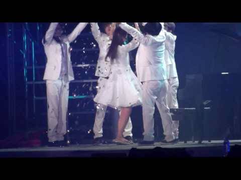 [Fancam] SNSD Concert Seohyun - Piano & I'm 16 going on 17
