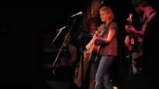 Kelly Willis Wrapped