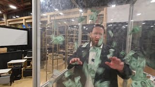 מאחורי הקלעים: הכנות ברגע האחרון לתערוכת העסקים הגדולה של סקבר, שוקקת פעילויות