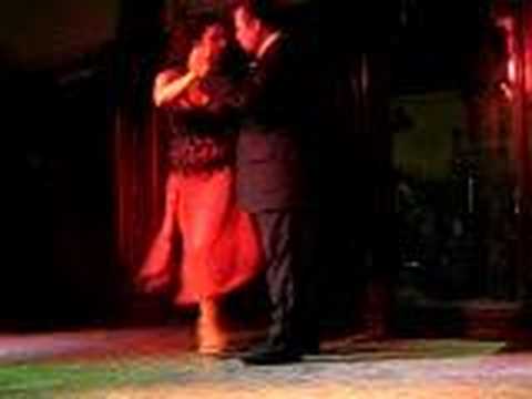 another tango - confiteria real