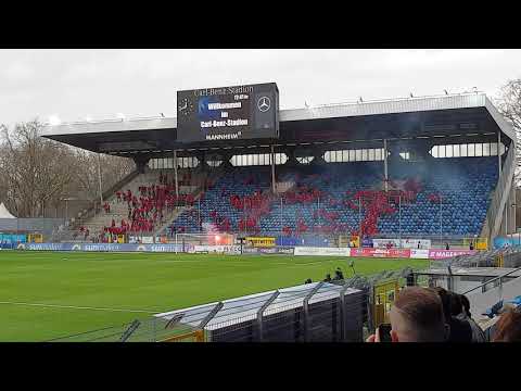 Waldhof vs. Lautern - Fans stürmen Tribüne
