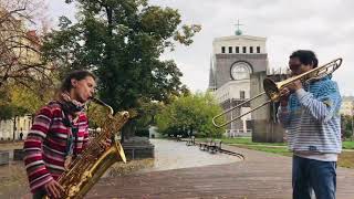 Video Barytonsaxofon hovoří a pozoun promlouvá. Hra s Ondřejem na Jiří