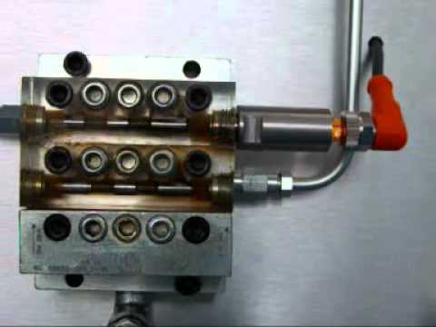 Centralne smarowanie. Układy centralnego smarowania DropsA - Ultrasensor. Automatyczne smarowanie.