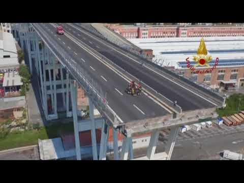 CCTV video shows moment of Genoa bridge collapse