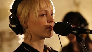 Laura Marling - Wild Fire (6 Music Live Room session)