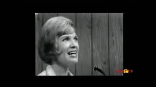 Norma Jean; Porter Wagoner Show   &quot;A Woman&#39;s Got To Make A Stand&quot; circa 1966.