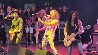 [問卦] 槍與玫瑰前鼓手新組團 新主唱跟舊的一樣