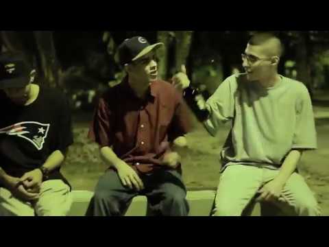 UnderHood - Ella o la botella