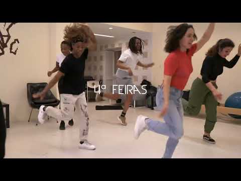 Vem aprender afro house com a moikana