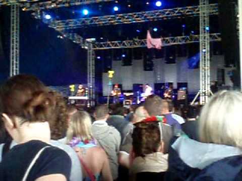 The Rumble Strips-Girls and Boys in Love-Glastonbury 2009-The John Peel Tent