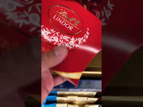 Lindt chocolate pillow pack  #asmr #oddlysatisfying ##lotsofchocolates #youtubeshorts #trending