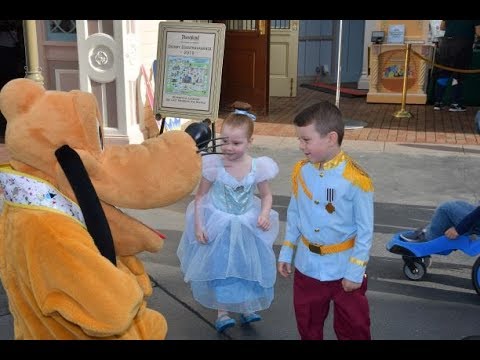 Disneyland Pluto and Donald Duck Being Super Silly! Fairy Tale Hall