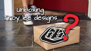 Unboxing Troy Lee Design Fiberlite helmet / derlenkerschlenker