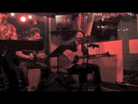 Matthew Mayfield - Don't Look Back in Anger (Oasis Cover Live)