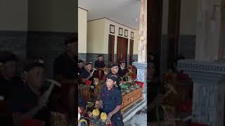 Download lagu 2 November 2022 mp3