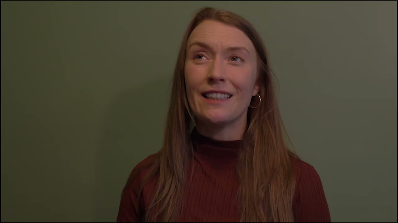 Miniature de la vidéo Meet The Director of A Stupid Man, Amy Frear du film A Stupid Man