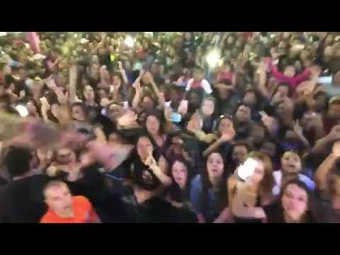 De volta ao Brasil cantor Biel faz show