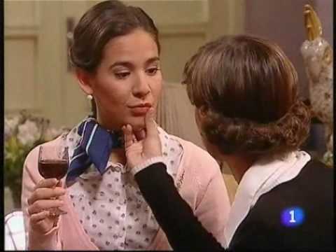 El beso de Ana y Teresa en 'Amar en tiempos revueltos'