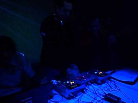 Fifo playing @ Mojito's Bar (Loading Data, Clocks) 08.may.2011