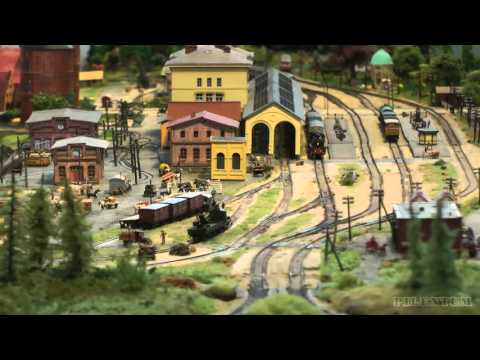 Amazing Model Railway Z Scale with Micro Trains Z Gauge