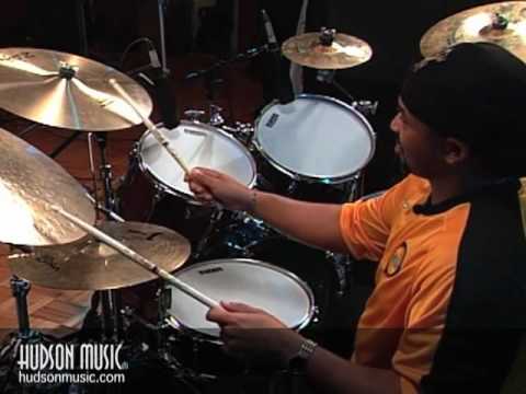 Victor Wooten and Carter Beauford: "Zynergy"