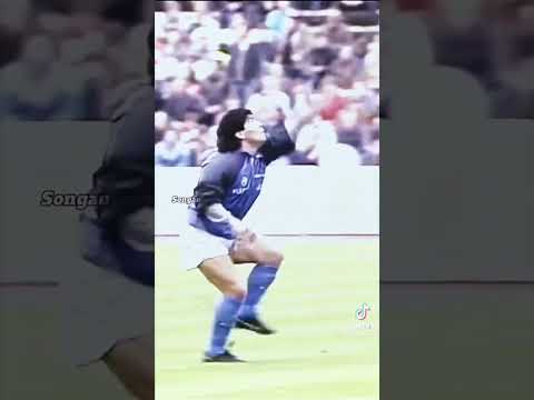 algo siento en mi cabeza me duele hace varios días mis palabras se me enredan no hablo bien todavía