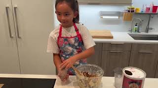 Oatmeal raisin cookies  小2女子のオートミールレーズンクッキー作り