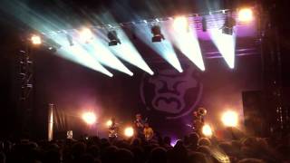 LaBrassbanda - Hostasned Live