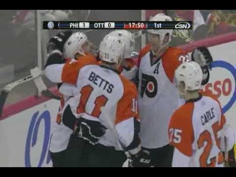 Ian Laperriere scores vs Senators - 1-3-10