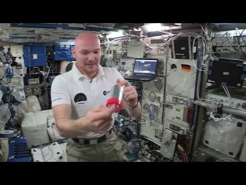 Alexander Gerst: Das Rätsel der schwebenden Dose (Flying Classroom 2 by DLR_next)