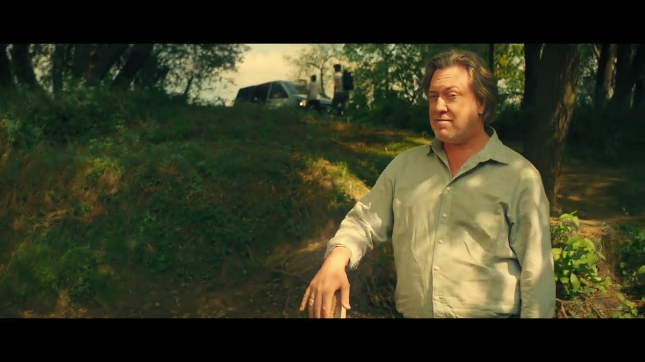 Nicholas Ofczarek im Naturpark Raab