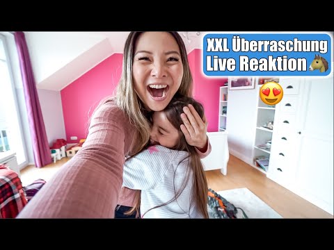 A horse for Clara 😍 Big surprise & live reaction! No hot water in the house! Mommy souls