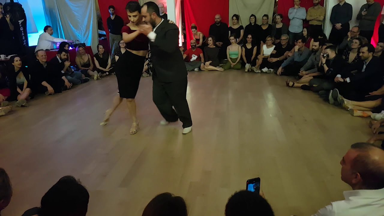 Veronica Toumanova & Pablo Freund perform in Paris - Vals "En el rosal", Juan d'Arienzo