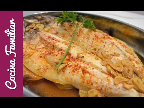 Lubina al horno con patatas y pimentón de La Vera paso a paso | Recetas para Navidad