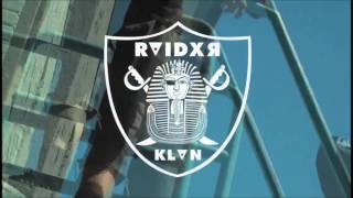 Chris Travis - Through the night