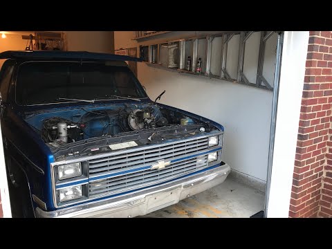 1984 Chevy C10 "Squarebody" Hood Removal