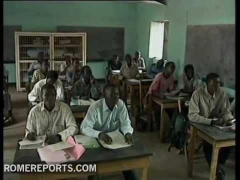 Obispo católico pide ayuda para construir Sudán del Sur