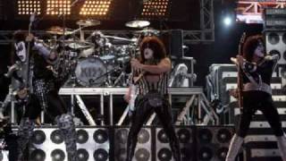 KISS - STAND (SONIC BOOM)