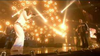 Robbie Williams &amp; Joss Stone - Angels (Live @ Brit Awards 2005) (High Definition)