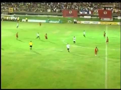 Luciano Dias-Mineiro-Atacante